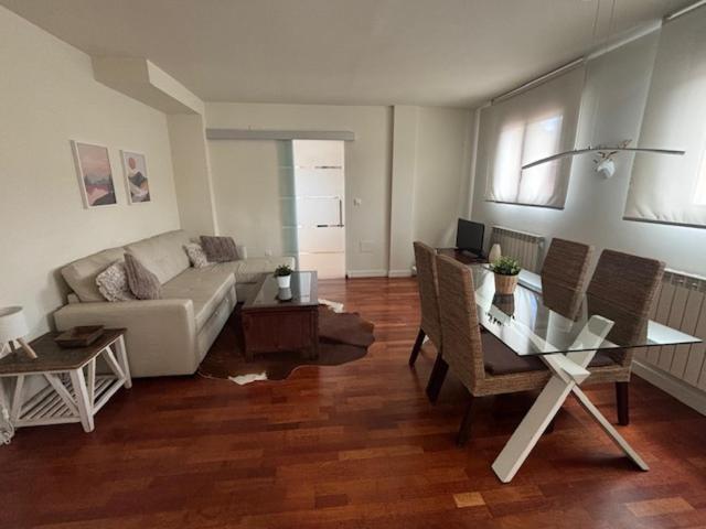 Duplex Centrico Labati Jaca Apartment Bagian luar foto